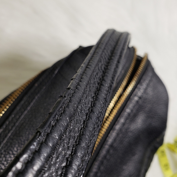 Coach handbag in solid black leather - Picture 5 of 6